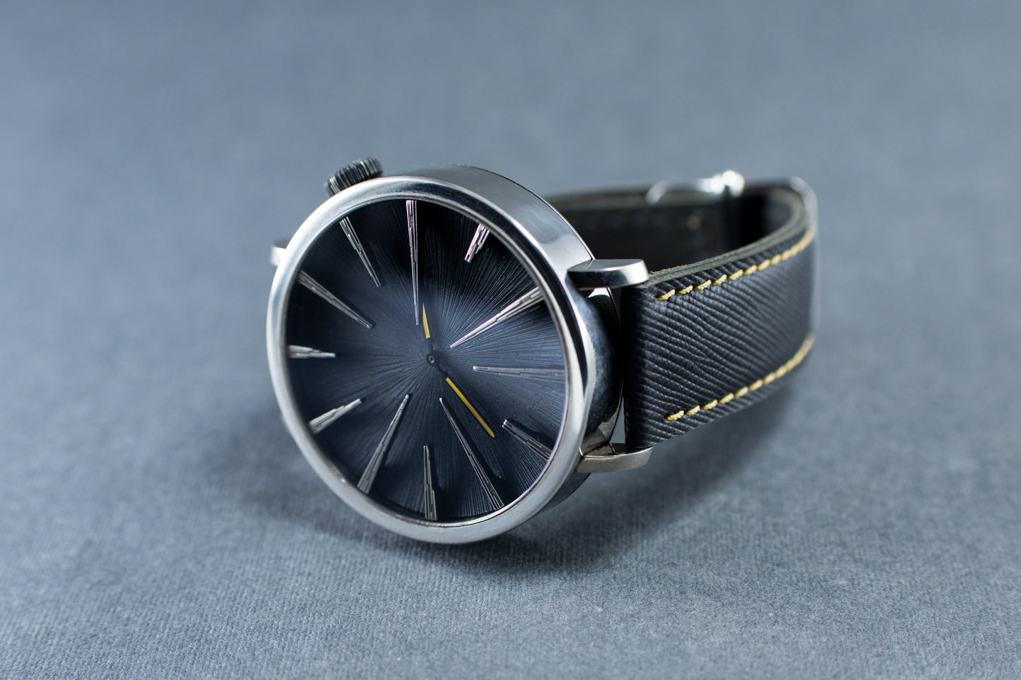 Modern Minimalist Men’s Wrist Watch