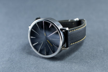 Modern Minimalist Men’s Wrist Watch