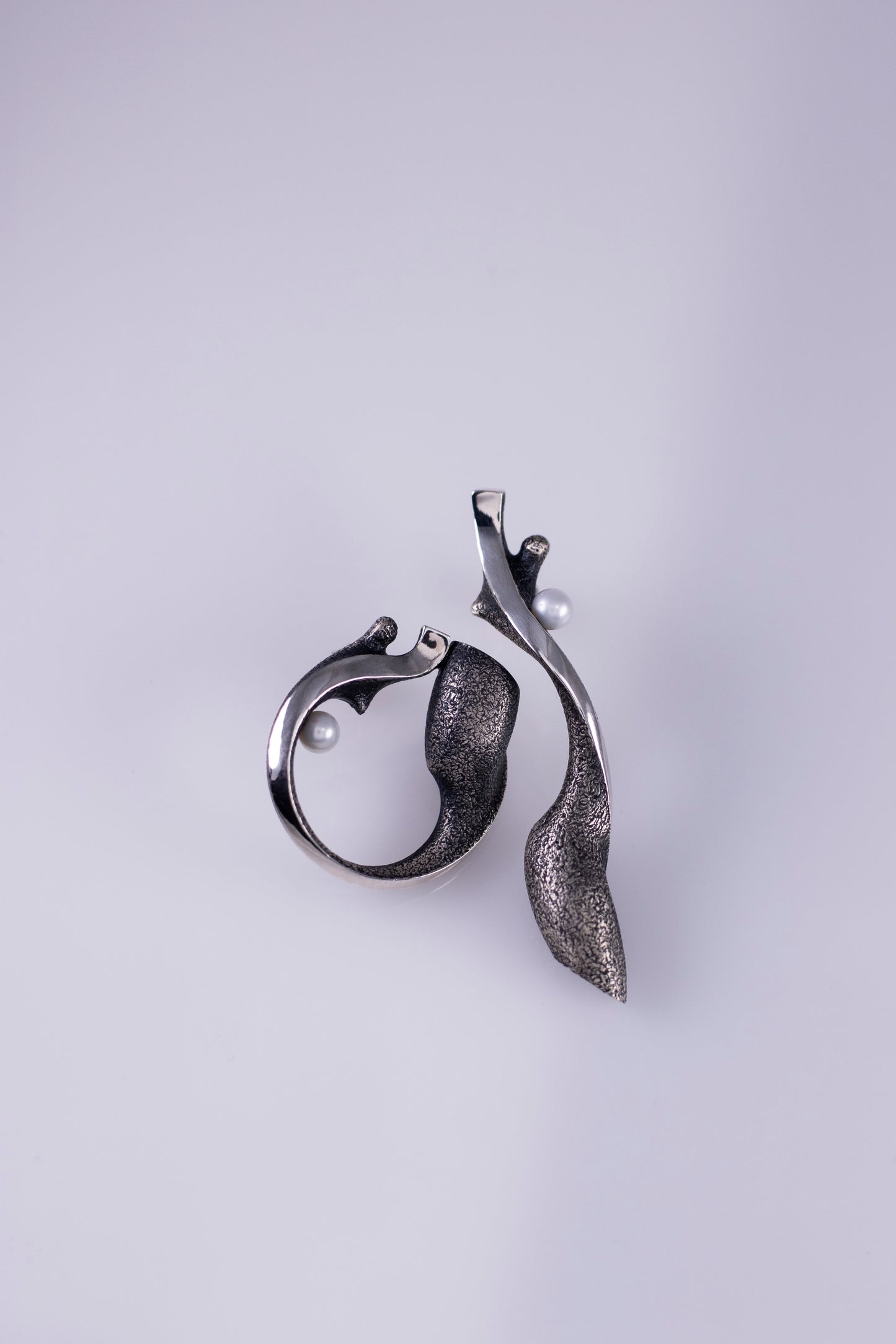 Handcrafted oxidized silver earrings with pearls – feminine silhouettes