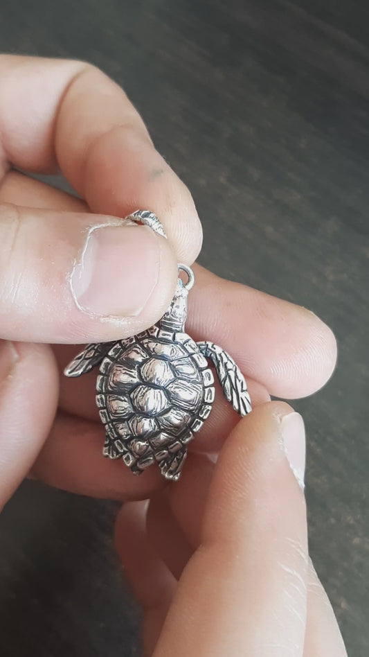 Sterling Silver Sea Turtle Pendant Necklace