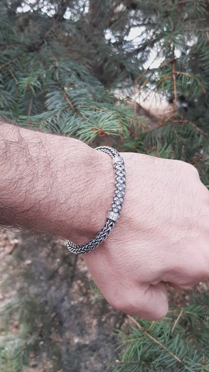 Sterling Silver Bracelet with Black Spinel